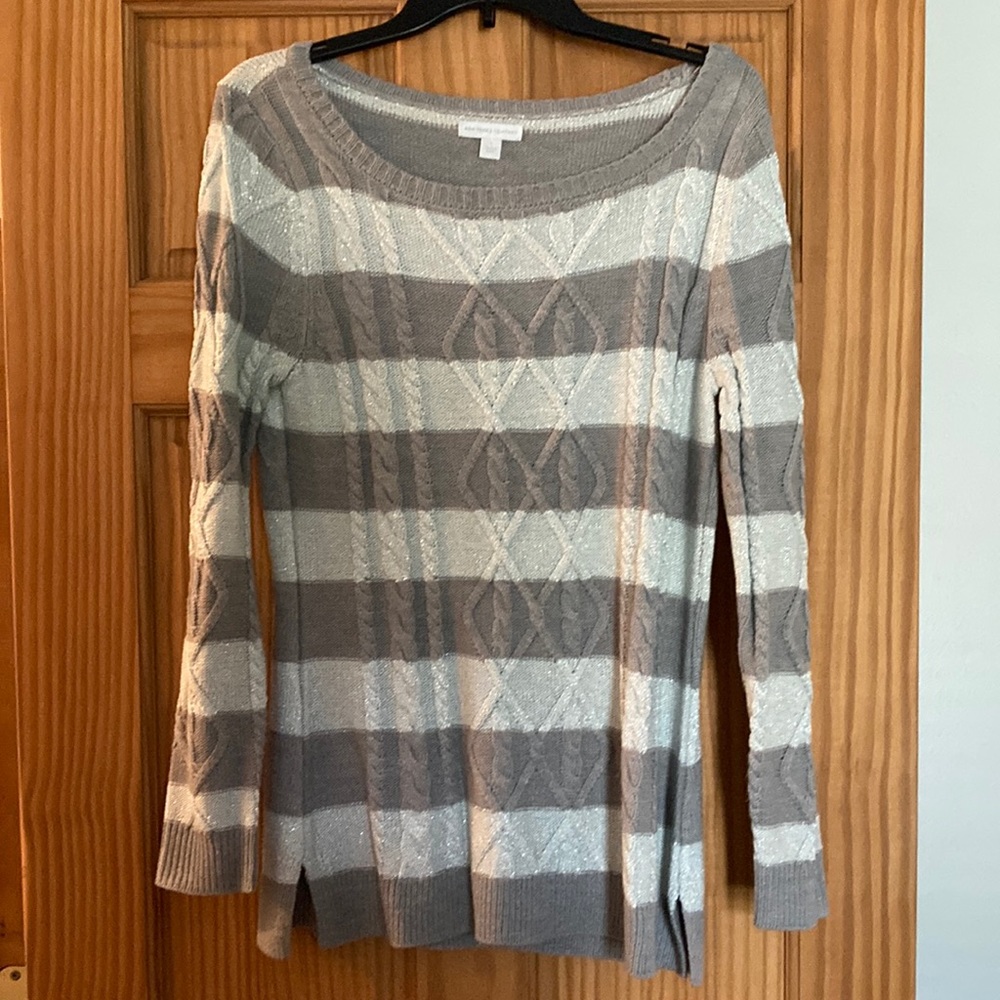 New York and Company sweater S